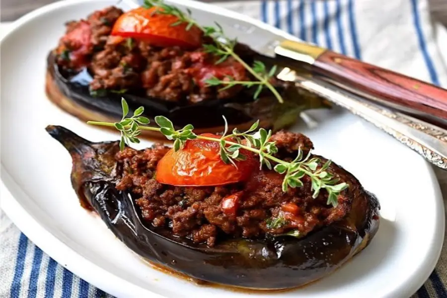 نکات مهم طرز تهیه بادمجان شکم پر