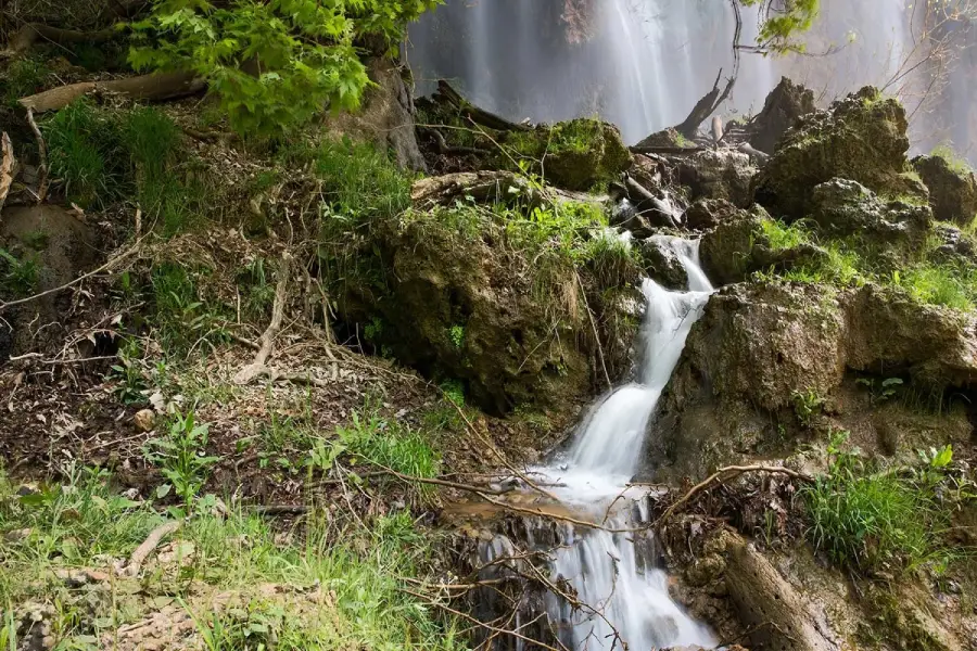 آبشار دودوزن کجاست؟