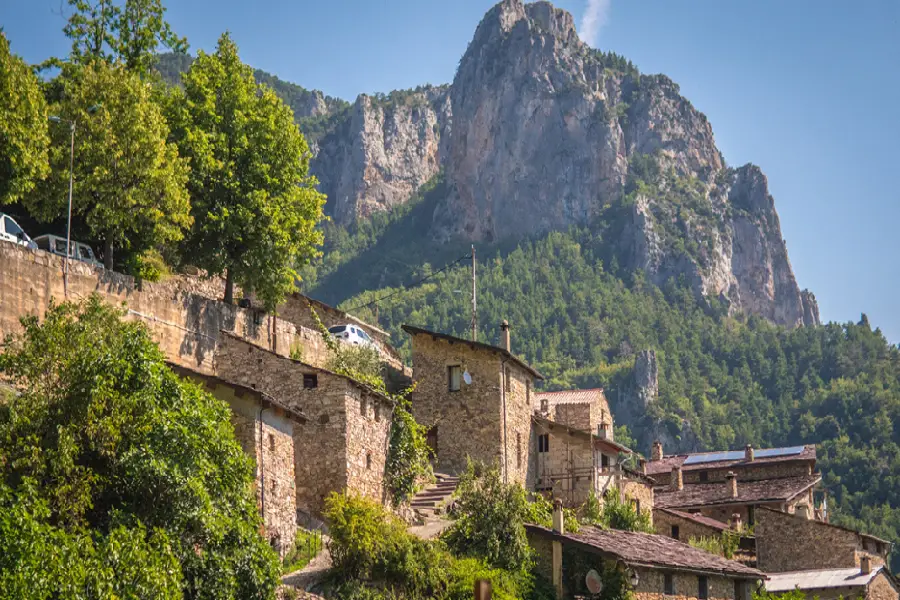 جاهای دیدنی روستای برغان