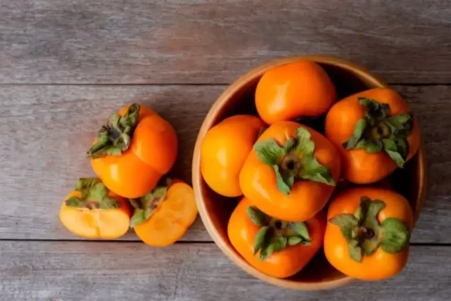 روش تهیه ترشی خرمالو شیرین و ادویه‌ای (مدرن)