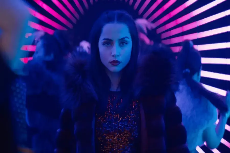 Ballerina (بالرین)