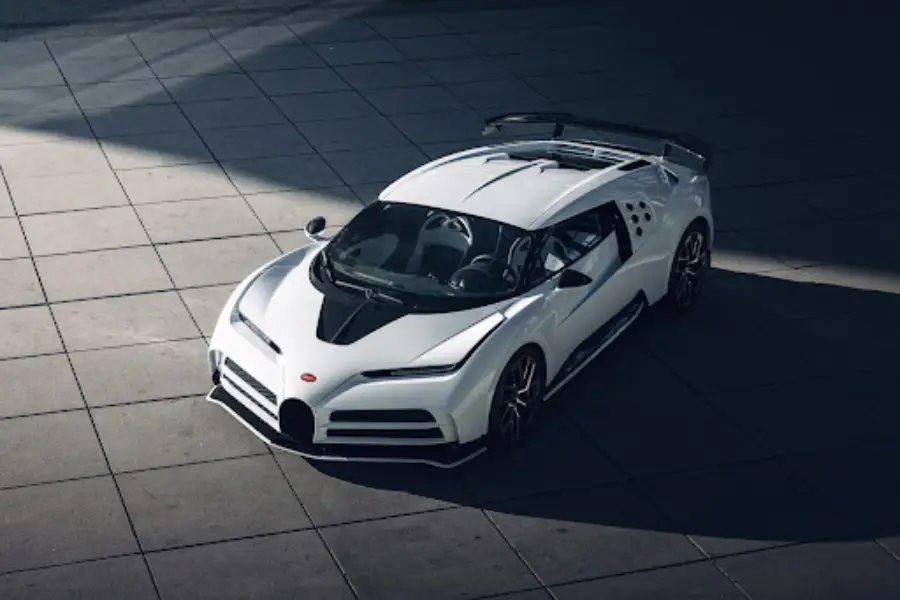 بوگاتی سنتودیچی (Bugatti Centodieci)