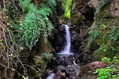 بهترین زمان بازدید از آبشار وازگاه ویسرود