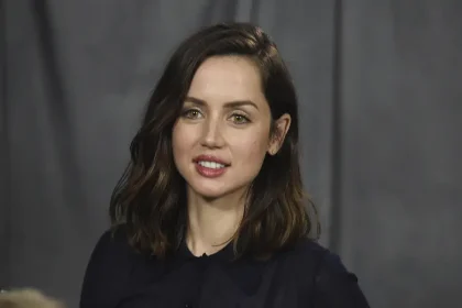 بیوگرافی آنا د آرماس