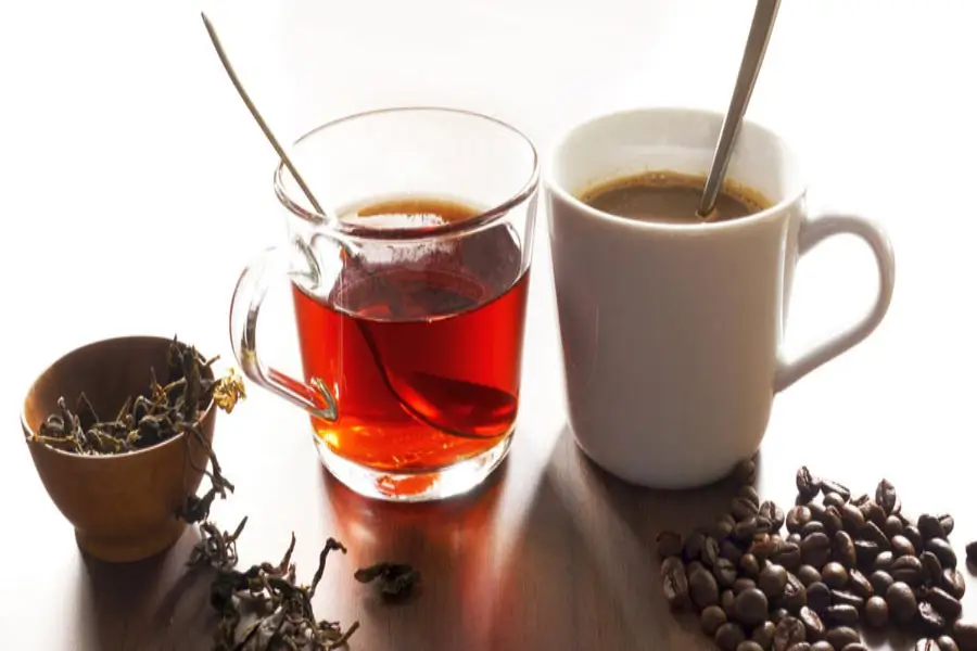 مقایسه تأثیر انواع چای بر تراکم استخوان