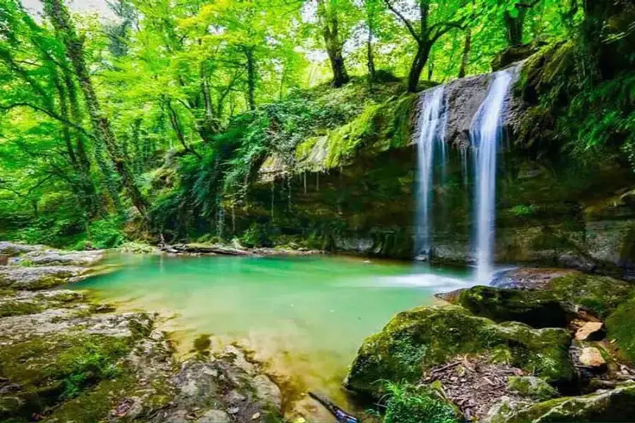 آبشار شی الیم