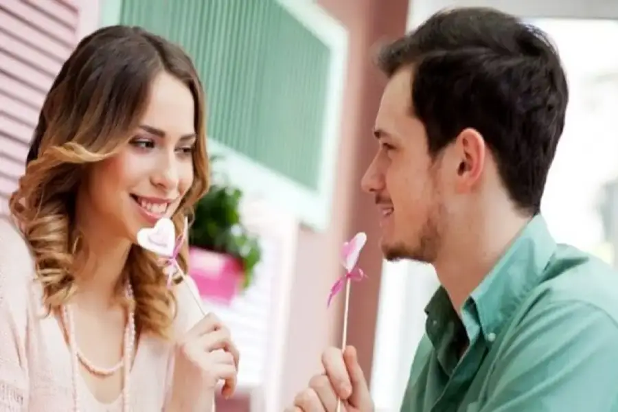 مزایا و معایب رابطه عاطفی