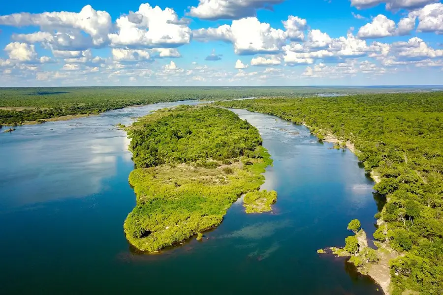 رود زامبزی (The Zambezi)