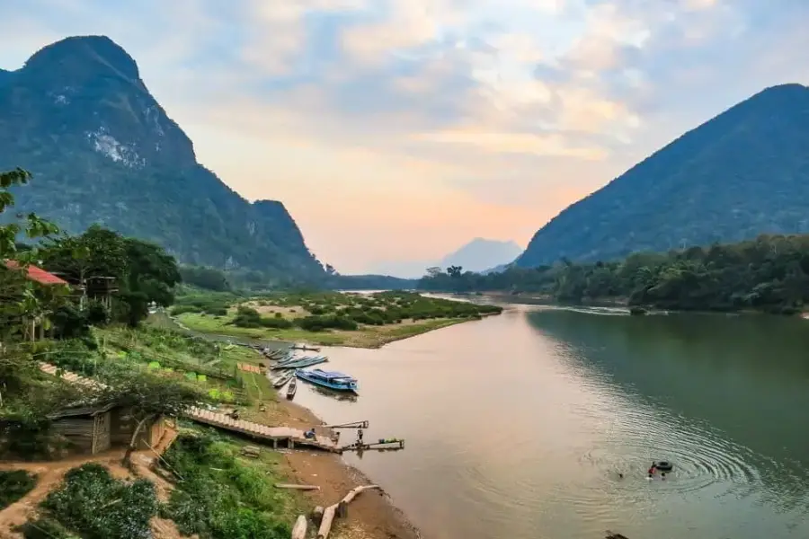 رود مکونگ (The Mekong)