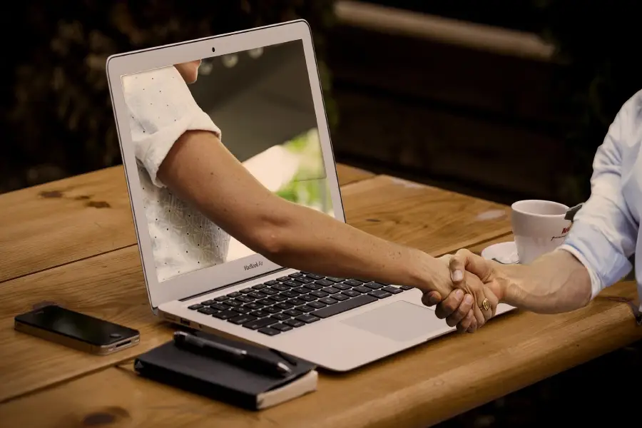 رابطه از راه دور (Long Distance Relationship)